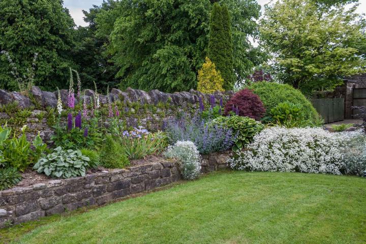 Sollicitez nos services pour la création d'espaces verts à Vitré.